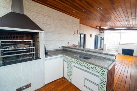 Apartamento à venda com 290m², 5 quartos e 3 vagasCobertura - Churrasqueira