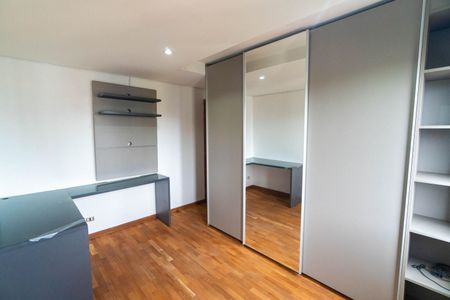 Apartamento à venda com 290m², 5 quartos e 3 vagasQuarto 2
