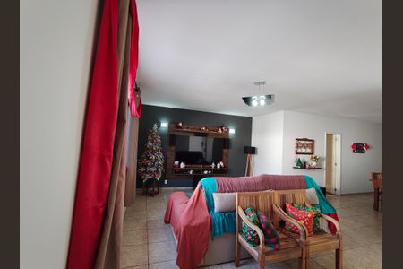 Casa à venda com 3 quartos, 270m² em Anil, Rio de Janeiro