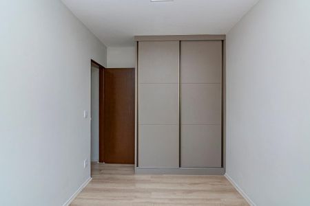 Apartamento à venda com 65m², 3 quartos e 1 vagaQuarto 2