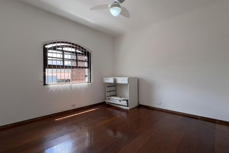 Casa à venda com 300m², 4 quartos e 2 vagas Casa à venda com 300m², 4 quartos e 2 vagasQuarto 1