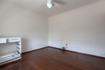 Casa à venda com 300m², 4 quartos e 2 vagas Casa à venda com 300m², 4 quartos e 2 vagasQuarto 1