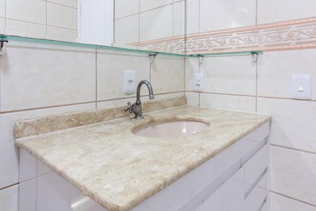 Casa para alugar com 188m², 4 quartos e 2 vagasBanheiro social