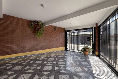 Casa à venda com 300m², 4 quartos e 2 vagas Casa à venda com 300m², 4 quartos e 2 vagasGaragem