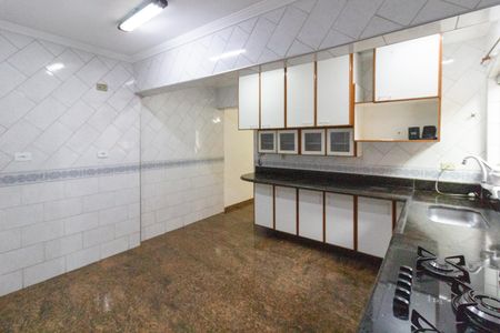 Casa para alugar com 188m², 4 quartos e 2 vagasCozinha