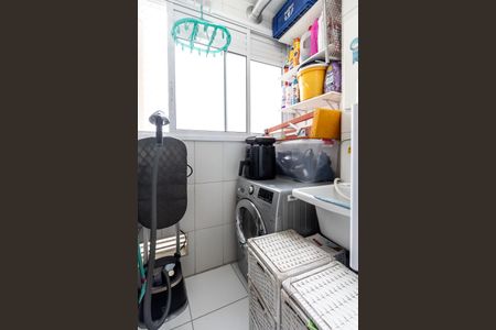 Apartamento à venda com 75m², 3 quartos e 1 vagaÁrea de Serviço