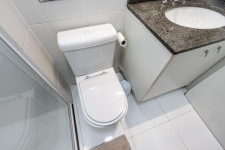 Apartamento à venda com 75m², 3 quartos e 1 vagaQuarto 1 - Banheiro da Suite