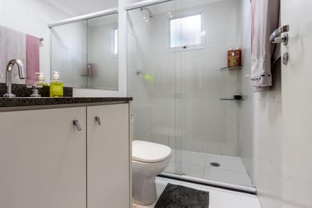 Apartamento à venda com 75m², 3 quartos e 1 vagaBanheiro do Corredor