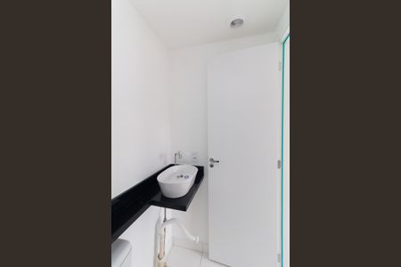 Apartamento para alugar com 34m², 2 quartos e sem vaga Apartamento para alugar com 34m², 2 quartos e sem vagaBanheiro