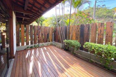 Casa à venda com 500m², 5 quartos e 4 vagasVaranda