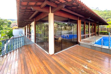 Varanda de casa à venda com 5 quartos, 500m² em Mangabeiras, Belo Horizonte