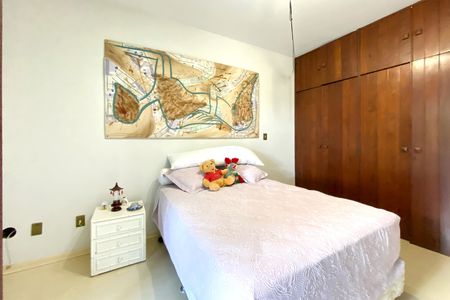 Casa à venda com 500m², 5 quartos e 4 vagasSuite 1