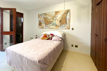 Casa à venda com 500m², 5 quartos e 4 vagasSuite 1