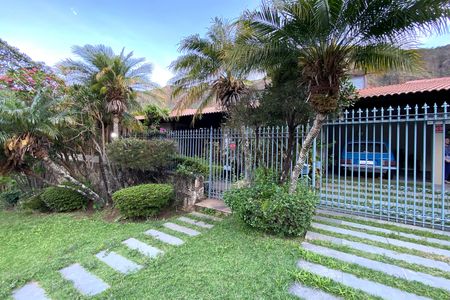 Casa à venda com 500m², 5 quartos e 4 vagasFachada