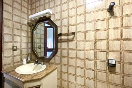 Casa à venda com 500m², 5 quartos e 4 vagasBanheiro da Suíte 4