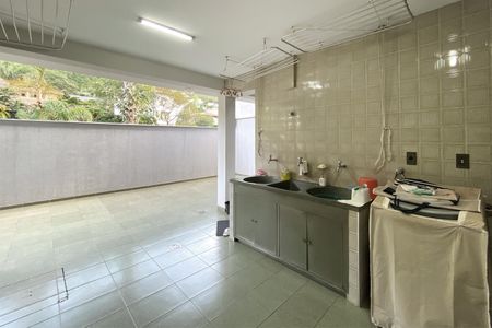 Casa à venda com 500m², 5 quartos e 4 vagasÁrea de Serviço