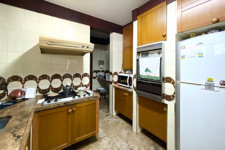 Casa à venda com 500m², 5 quartos e 4 vagasCozinha