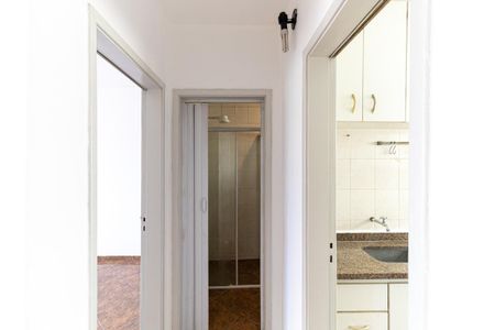 Corredor de apartamento para alugar com 1 quarto, 70m² em Vila Buarque, São Paulo