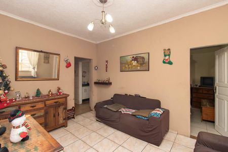 Casa à venda com 270m², 3 quartos e 2 vagasSala