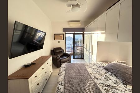 Apartamento à venda com 131m², 3 quartos e 2 vagasSuíte