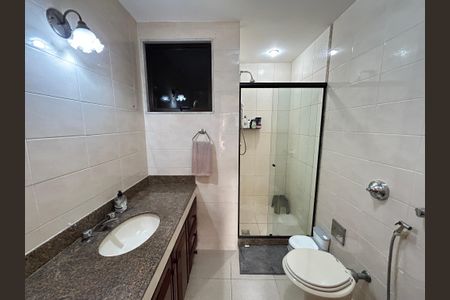 Apartamento à venda com 131m², 3 quartos e 2 vagasBanheiro da Suíte