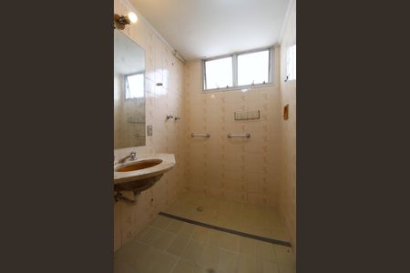 Apartamento à venda com 98m², 2 quartos e 2 vagasBanheiro da Suíte