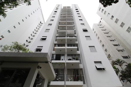 Apartamento à venda com 98m², 2 quartos e 2 vagasFachada do Prédio
