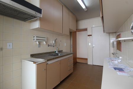 Apartamento à venda com 98m², 2 quartos e 2 vagasCozinha
