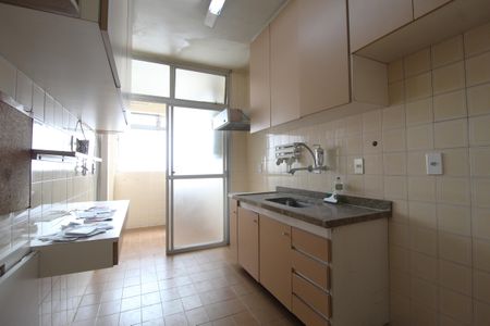 Apartamento à venda com 98m², 2 quartos e 2 vagasCozinha