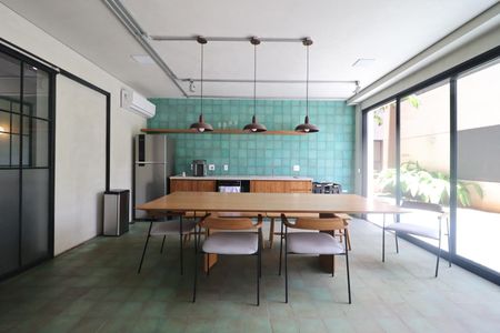 Apartamento para alugar com 29m², 1 quarto e 1 vagaÁrea comum - Salão de festas