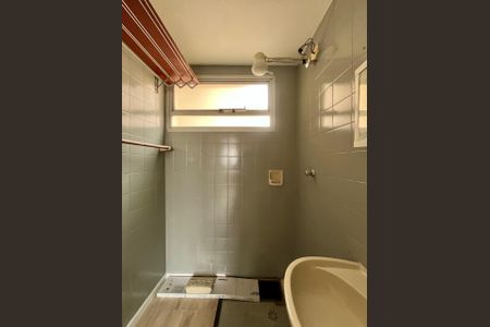 Banheiro de kitnet/studio à venda com 1 quarto, 36m² em Centro, Campinas