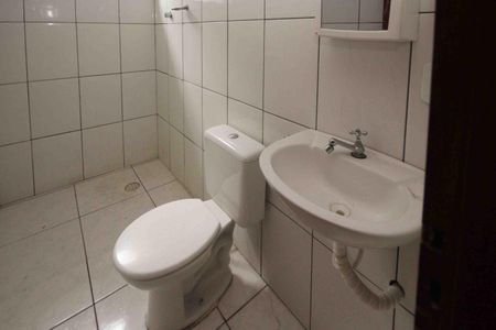 Casa para alugar com 46m², 3 quartos e sem vagaBanheiro