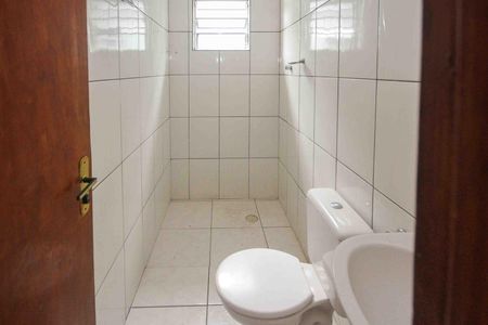 Banheiro de casa para alugar com 3 quartos, 46m² em Vila California, São Paulo