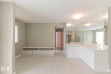 Apartamento para alugar com 77m², 2 quartos e 2 vagasSala