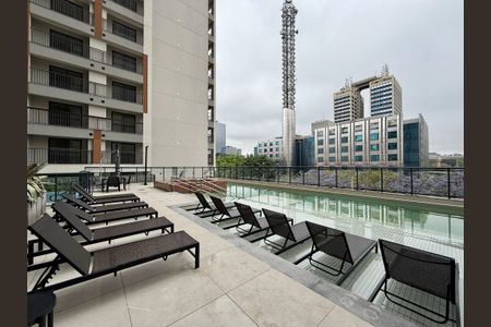 Studio à venda com 24m², 0 quarto e sem vagaPiscina 