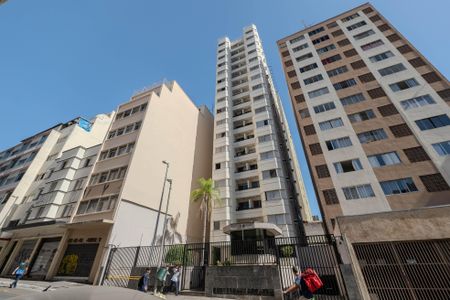 Apartamento para alugar com 35m², 1 quarto e 1 vaga Apartamento para alugar com 35m², 1 quarto e 1 vagaFachada