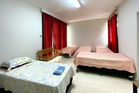 Casa à venda com 368m², 6 quartos e 4 vagasSala