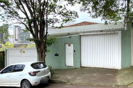 Casa à venda com 368m², 6 quartos e 4 vagasFachada