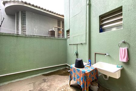 Casa à venda com 368m², 6 quartos e 4 vagasVaranda de Serviço