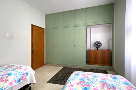 Casa à venda com 368m², 6 quartos e 4 vagasQuarto 3