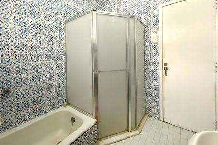 Casa à venda com 368m², 6 quartos e 4 vagasBanheiro