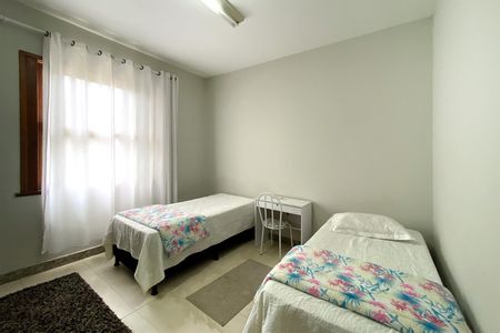 Casa à venda com 368m², 6 quartos e 4 vagasQuarto 3