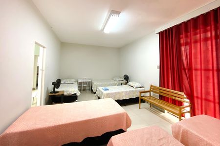 Casa à venda com 368m², 6 quartos e 4 vagasSala