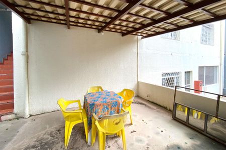 Casa à venda com 368m², 6 quartos e 4 vagasVaranda