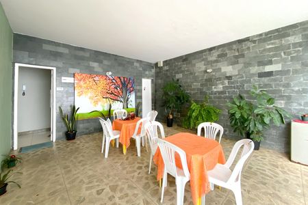 Casa à venda com 368m², 6 quartos e 4 vagasVaranda frente