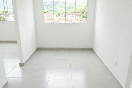 Sala de apartamento para alugar com 2 quartos, 50m² em Cosmos, Rio de Janeiro