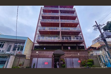 Apartamento à venda com 92m², 2 quartos e 1 vaga Apartamento à venda com 92m², 2 quartos e 1 vagaFachada do Prédio com placa