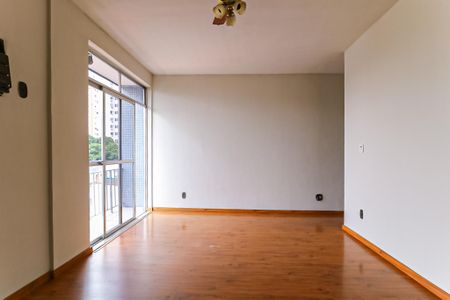 Apartamento à venda com 92m², 2 quartos e 1 vaga Apartamento à venda com 92m², 2 quartos e 1 vagaSala