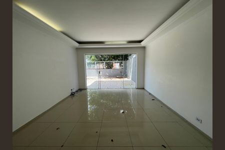 Sala de casa para alugar com 4 quartos, 295m² em Jardim Peri Peri, São Paulo