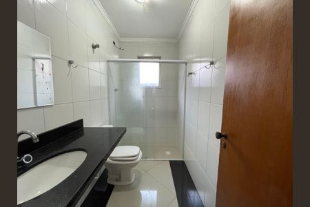 Casa para alugar com 295m², 4 quartos e 2 vagasBanheiro 2